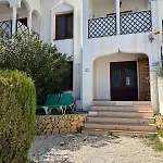 Con Jardin, Piscina Y Parking Κάλπε