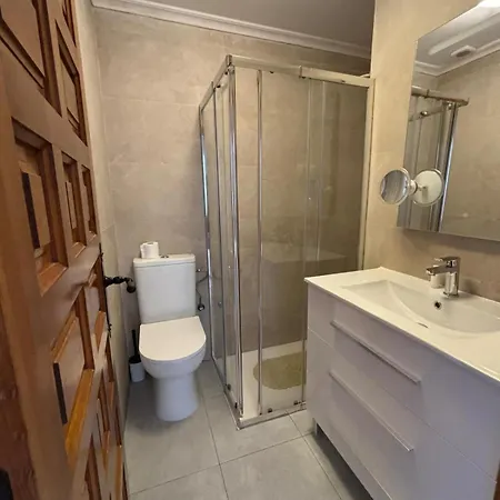 Con Jardin, Piscina Y Parking *