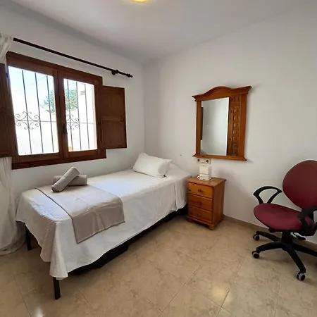 公寓 Con Jardin, Piscina Y Parking