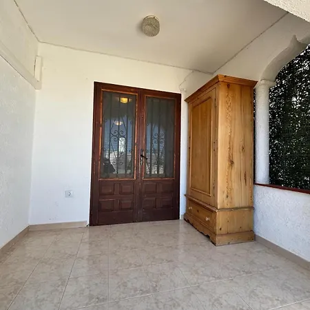 Con Jardin, Piscina Y Parking *