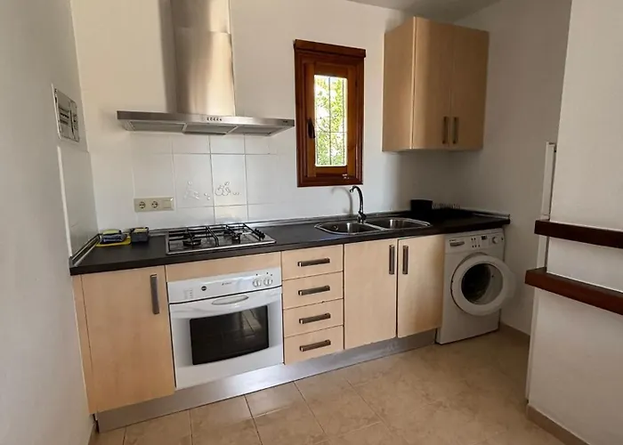 Con Jardin, Piscina Y Parking Apartment *