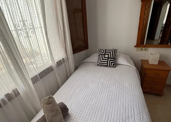 Con Jardín, Piscina Y Parking * Calpe